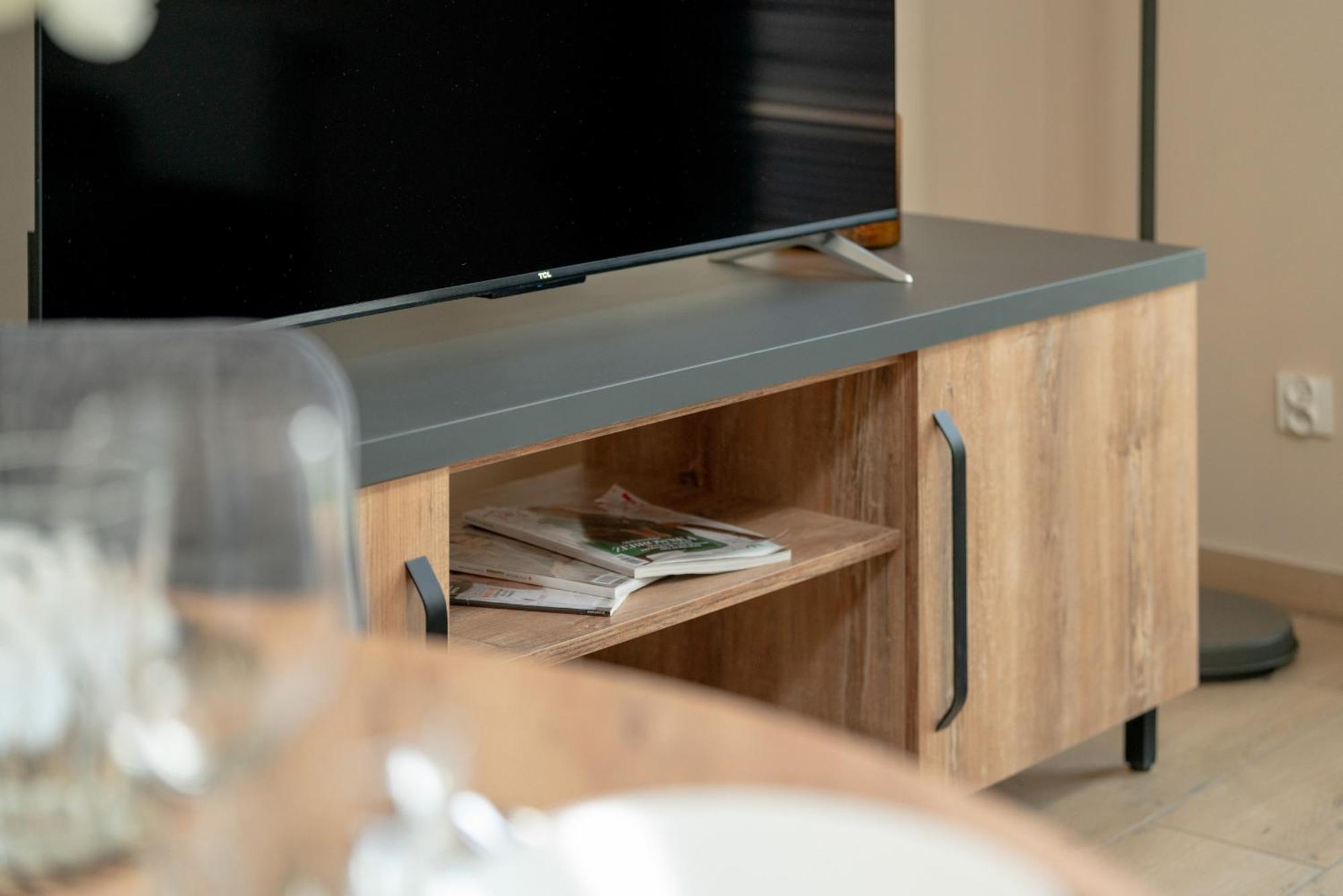Cosy And Bright Apartment With Parking In Poznan By Noclegi Renters المظهر الخارجي الصورة