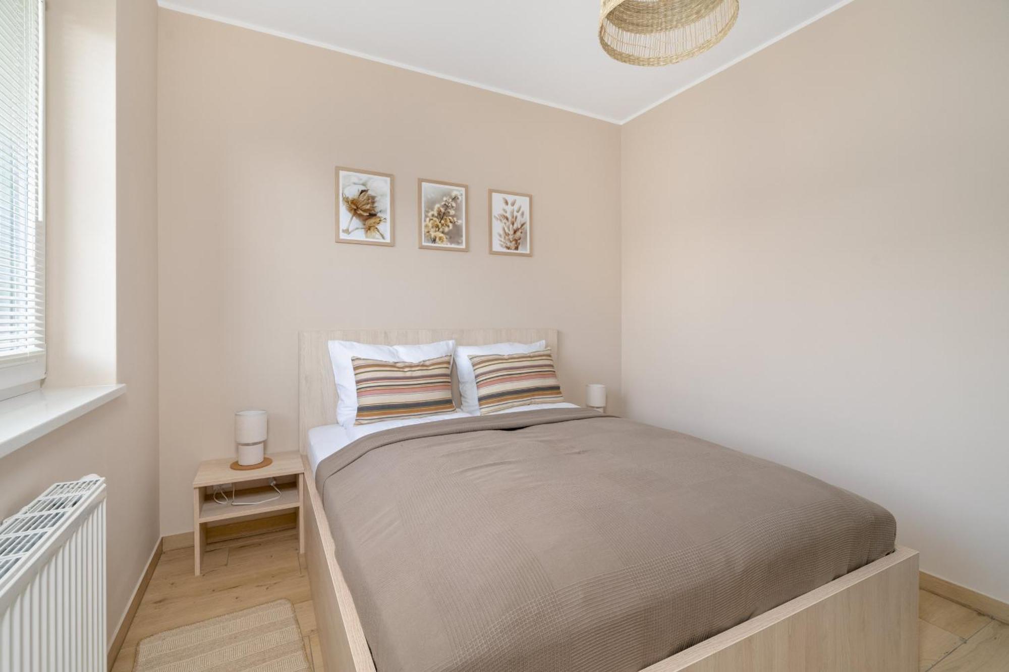 Cosy And Bright Apartment With Parking In Poznan By Noclegi Renters المظهر الخارجي الصورة
